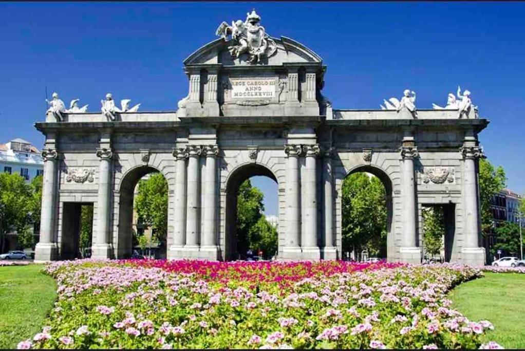 מדריד El Apartamento En Opera Palacio Real מראה חיצוני תמונה
